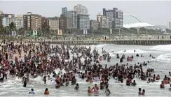  ?? Picture: Sandile Ndlovu ?? Thousands of holidaymak­ers made their way to KwaZulu-Natal despite sewage affecting water quality at many beaches in the province.