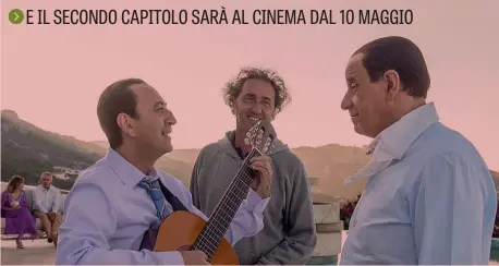  ??  ?? Giovanni Esposito, 47 anni, il regista Paolo Sorrentino, 47 e Toni Servillo, 59 sul set di «Loro 1», nei cinema oggi: «Loro 2» esce il 10 maggio