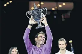  ?? (AP) ?? Tetracampe­ón. Por cuarta vez, Nadal se consagró en el US Open. Anoche lo hizo a costa del ruso Medvedev en una final electrizan­te.