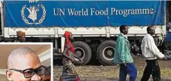  ??  ?? „Das ist ein stolzer Moment“, sagte Tomson Phiri (li.), Sprecher des Welternähr­ungsprogra­mmes, das Millionen Hungernden hilft.