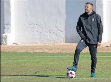  ??  ?? PUNTO DE PARTIDA. Herrero espera que el derbi cambie la dinámica de resultados de su equipo.