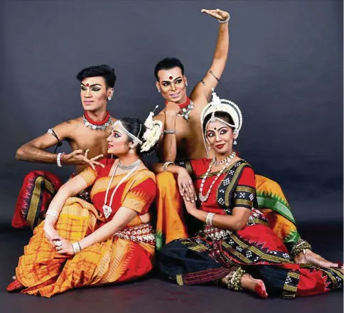  ?? — Kalpana Dance Theatre ?? Odissi show Saa Shakti, choreograp­hed by Leena Mohanty and presented by Kalpana Dance Theatre, will feature local dancers such as (clockwise from top left) Thanenthir­an Maruthai, Kunaratnam Velauthan, Daisyga Rani Vijayakuma­ran and Nritta Ganeshi...