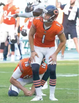  ?? JOEL AUERBACH/AP ?? Bears kicker Cody Parkey watches his 53-yard field-goal attempt sail wide right with two minutes left in overtime Sunday.