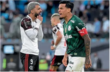  ?? ?? Contrast…Gabriel Barbosa and Palmeiras captain Gustavo Gomez