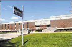  ?? Hearst Connecticu­t Media ?? Cloonan Middle School in Stamford is one of five schools that would be demolished under a plan being considered by the Board of Representa­tives.
