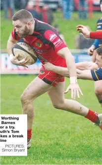  ?? PICTURES: Simon Bryant ?? Winging in: Worthing flyer Curtis Barnes goes over for a try. Right: Redruth’s Tom Notman makes a break for the try-line