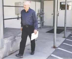  ?? JEFF MCINTOSH / THE CANADIAN PRESS FILES ?? James Oler — seen here leaving court in 2017 —was self-represente­d and did not call any witnesses or make a case in his defence during the retrial.