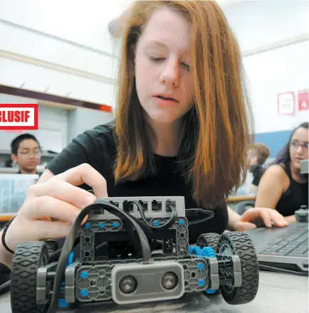  ?? PHOTO D’ARCHIVES ?? En Colombie-britanniqu­e, un nouveau cours de technologi­e a été créé, comprenant des notions de programmat­ion informatiq­ue avec des robots pour les élèves du primaire et du secondaire.