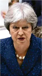  ??  ?? A premiê britânica, Theresa May, no Parlamento do Reino Unido