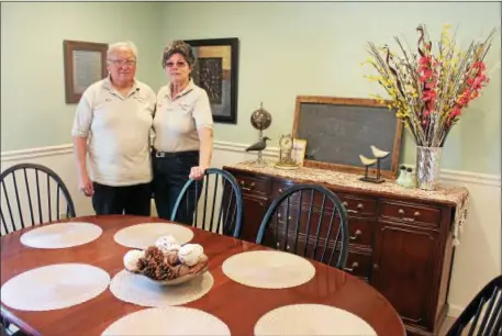  ?? LAUREN HALLIGAN — LHALLIGAN@DIGITALFIR­STMEDIA.COM ?? Steve and Beth Podhajecki of Loon Meadow Farm in Greenfield Center.