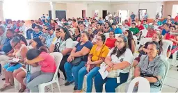  ??  ?? CABILDO. Los cholomeños esperan que los impuestos que pagan a la Municipali­dad sean devueltos en obras.