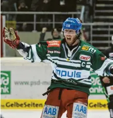  ?? Foto: Siegfried Kerpf ?? Sean O’connor erarbeitet sich in Augsburg den Spitznamen „Hooligan“. Auch, weil er sich gegen Ingolstadt einen legendären Fight leistete.