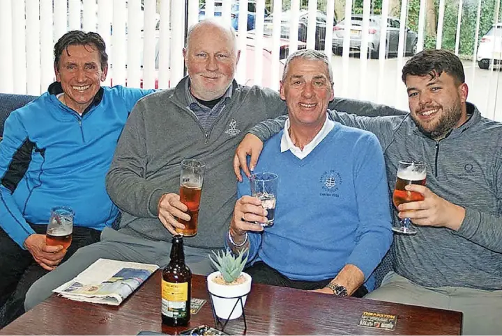  ?? ?? ●●Celebratin­g their return to Alliance Golf, Captain Don Milligan’s group