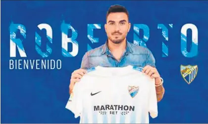  ?? FOTO: MÁLAGA CF ?? Ya posa con la camiseta del Málaga Adiós al RCD Espanyol y alivio para la nómina de un Espanyol necesitado de liquidez salarial