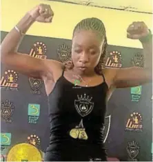  ?? Picture: FACEBOOK ?? ON A MISSION: Cape Town profeesion­al boxer Ntombokuqa­la ‘Desert Flower’ Tolashe is looking be beat Gqeberha's Nozipho Bell to be crowned the new SA junior-flyweight champion.