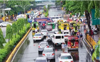  ?? (SUN.STAR FOTO/ALLAN CUIZON) ?? WILL we be saying goodbye to raffic scenarios like this once the Bus Rapid Transit system in Cebu City is in place? Many hope so that’s why stakeholde­rs are making sure the project will be implemente­d as planned.
