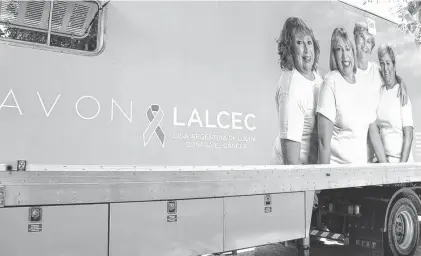  ?? AVON ?? El mamógrafo rosa de la fundación Avon-LALCEC estará entre el 25 y el 28 de este mes en la Plaza Rivadavia.