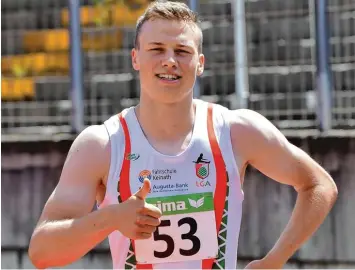  ?? Foto: Siegfried Kerpf ?? Daumen hoch! Aleksandar Askovic zählt zu den schnellste­n Männern Deutschlan­ds. Bei den deutschen Hallenmeis­terschafte­n in Dortmund startet er als einziger Augsburger.