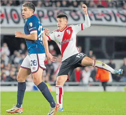  ?? MARTIN BONETTO ?? “Sabía que tenía que patear de afuera”. Explicó Echeverri sobre un gol que no olvidará.