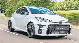  ??  ?? Performanc­e. El GR Yaris alcanza una velocidad máxima de 230 km/h.