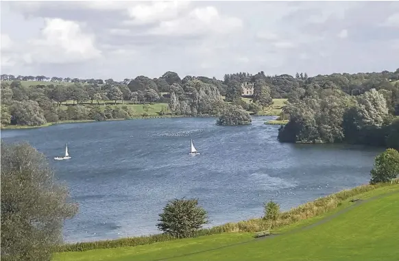  ??  ?? This week’s In the Frame competitio­n entry comes from Courier reader Callum Stewart, from Ladywell in Livingston.
He captured Linlithgow Palace, with a view over the eastern side of the loch, taken during a family day out to the area at the end of...