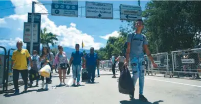  ?? / Jose Vargas ?? El Puente Internacio­nal Simón Bolívar fue reparado y está listo para que el flujo de personas y bienes sea total.