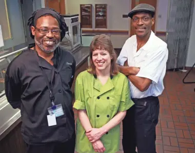  ?? ANGELA PETERSON / MILWAUKEE JOURNAL SENTINEL ?? Dave McKnight (from left), Lynn Lathrop and Renatto Curtis are the last remaining staff at the Journal Sentinel cafeteria, which closes Friday after serving employees more than 90 years. More photos at jsonline.com/news.