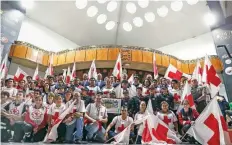  ??  ?? La Lotería Nacional reconoció a institucio­nes como la Cruz Roja Mexicana, que en conjunto han demostrado su enorme amor a la patria y espíritu de servicio.