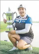  ?? FOTO: GETTY ?? Shanshan Feng con el trofeo chino