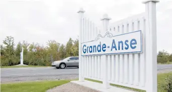  ??  ?? La propositio­n des maires de Grande-Anse et Saint-Léolin fait couler de l’encre, mais on est loin de la coupe aux lèvres. − Archives