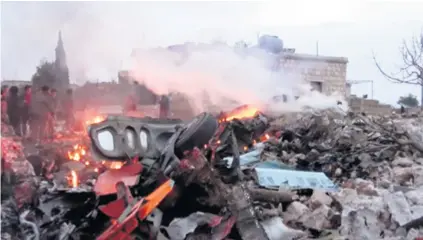  ??  ?? Srušeni Suhoj-25 Odgovornos­t za rušenje bombardera preuzela je skupina Hayat Tahrir al-Sham koja je bila podređena Al-Qa’idi