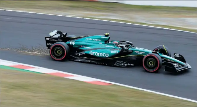  ?? ?? Fernando Alonso, al volante del Aston Martin AMR24 durante una sesión del GP de Japón, la cuarta parada del Mundial de Fórmula 1 que se disputó en el circuito de Suzuka.