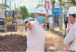  ?? LA VOZ/ARCHIVO ?? BACHEO. La gestión Llaryora invirtió más de lo que prometió hace un año, pero los baches siguen siendo la principal fuente de reclamos en la ciudad de Córdoba.