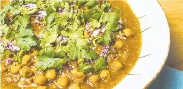  ?? ANDREWJANJ­IGIAN/TNS ?? Chana masala is one of north India’s most popular vegetarian dishes.