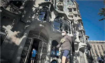  ?? Accés a la Casa Batlló, al passeig de Gràcia, sense gairebé turistes per la pandèmia. ?? 33
FERRAN NADEU