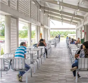  ??  ?? Instalacio­nes de la sede Apartadó de la Universida­d de Antioquia en el Urabá.