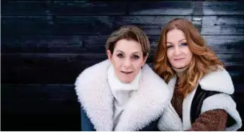  ?? FOTO: NIKOLA STANKOVIC ?? Helen Sjöholm och Anna Stadling ska sjunga jullåtar ihop.