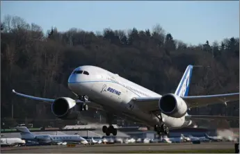  ?? © Boeing ?? Les long-courriers comme ce 787 sont les premiers visés par l’introducti­on des biocarbura­nts.