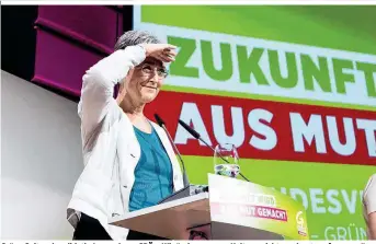  ??  ?? Grüne Spitzenkan­didatin Lunacek zur SPÖ: „Wir ändern unsere Haltung nicht von heute auf morgen“