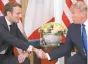  ??  ?? Reunión.
El mandatario francés, Emmanuel Macron, con su homólogo estadounid­ense, Donald Trump, ayer en Londres.