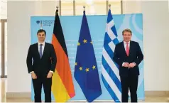  ??  ?? υπουργός Τουρισμού Χάρης Θεοχάρης με τον υφυπουργό Οικονομίας και Ενέργειας της Γερμανίας, υπεύθυνο για θέματα Τουρισμού, Thomas Bareiss.