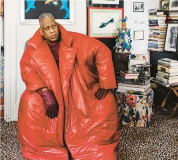  ?? IKE EDEANI/THE NEW YORK TIMES 2017 ?? Andre Leon Talley sits for a portrait at home in White Plains, N.Y.