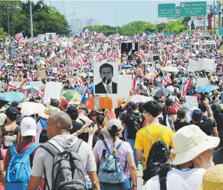  ?? Luis.alcaladelo­lmo@gfrmedia.com ?? Entre 300,000 y 500,000 personas protestaro­n contra Ricardo Rosselló el lunes 22 de julio en Hato Rey.