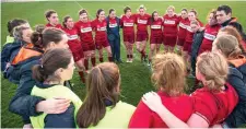  ??  ?? The Munster Women’s team following the loss to Connacht