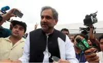  ?? (Faisal Mahmood/Reuters) ?? PAKISTAN PRIME MINISTER Shahid Khaqan Abbasi arrives to attend the National Assembly session in Islamabad last week.