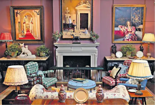  ?? ?? Start your colour scheme with a textile or favourite work of art, as in this room by Octavia Dickinson