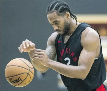  ?? CRAIG ROBERTSON / POSTMEDIA NEWS ?? Kawhi Leonard’s quick integratio­n into the Raptors lineup has been a slight surprise.