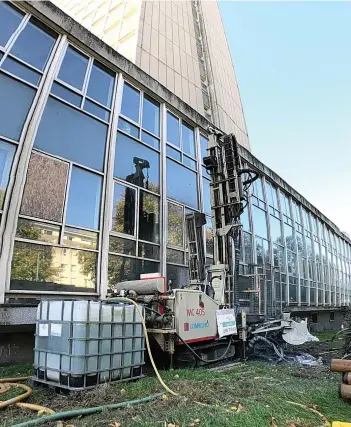  ??  ?? A drilling rig burrows down 100 metres below Plymouth city centrePHOT­O: ATELIERBUI­LD, FOR URBAN SPLASH