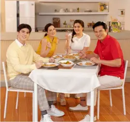  ?? PHOTOGRAPH COURTESY OF JOLLY HEART MATE ?? MEMBERS of the Legaspi family are the newest ambassador­s of the consistent number one canola oil brand and nutritioni­sts-recommende­d Jolly Heart Mate Canola Oil.