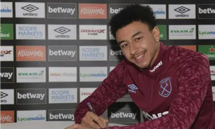  ??  ?? Jesse Lingard said his previous relationsh­ip with David Moyes at Manchester United persuaded him to choose West Ham despite lots of interest elsewhere. Photograph: Arfa Griffiths/West Ham United/REX/Shuttersto­ck